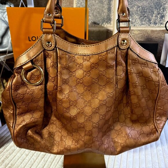 Gucci Handbags - *Authentic* Gucci Sukey Handbag